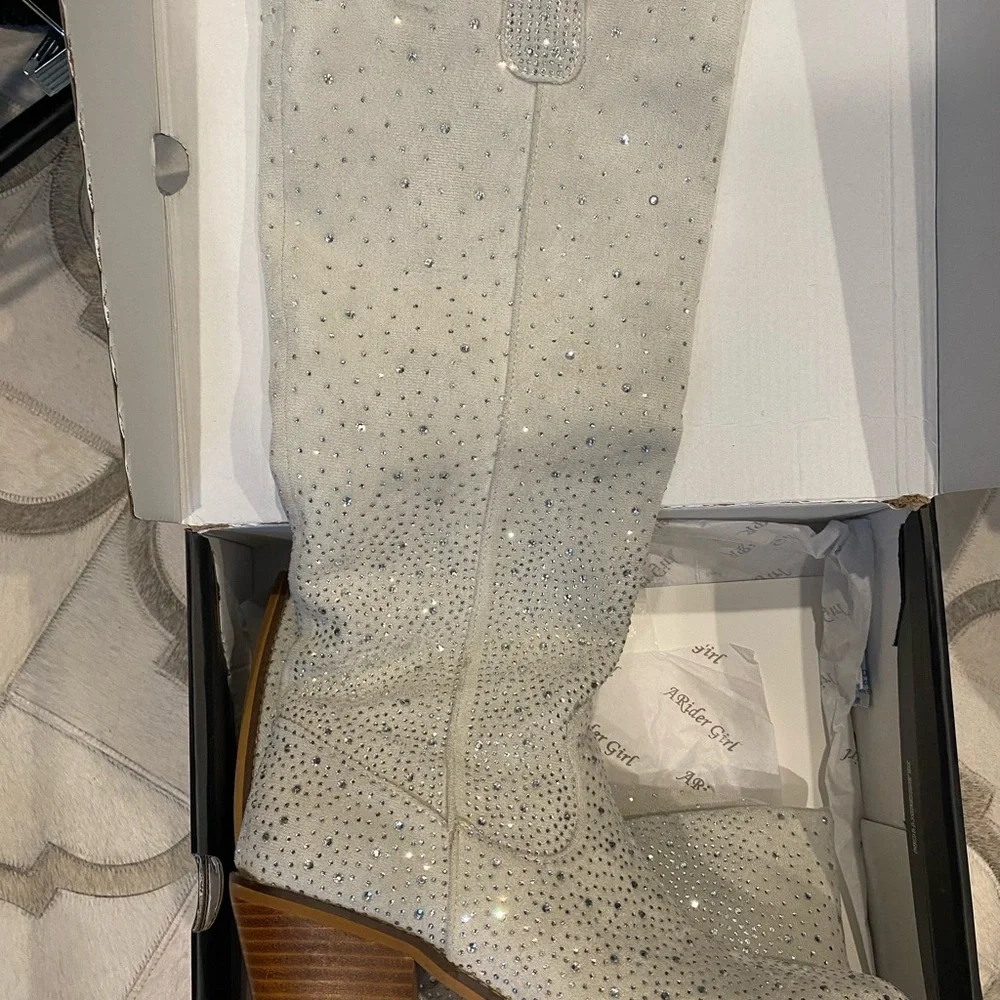 ARIDER GIRL Shine Women's Rhinestone Embellished Almond Toe Side Zipper Boot
